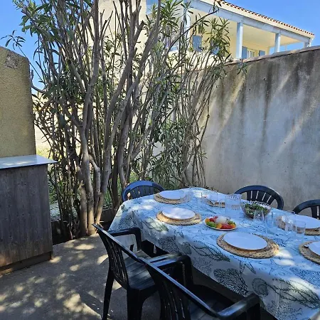 Petite Maison De Сasa de vacaciones *